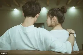 故事：我好心救豪门少爷一命，苏醒后他天天缠着我非要以身相许图片