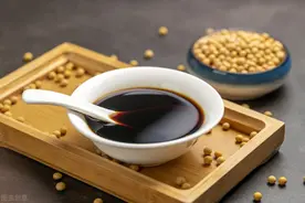 你用对了吗？蚝油、酱油、生抽、老抽、味极鲜有啥区别？涨知识了图片