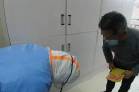 株洲首位从ICU转出的新冠肺炎患者治愈出院图片