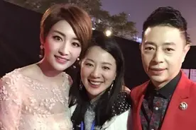 他是广东综艺天王，善于扮演市井小人物，著名主持人阮星航图片