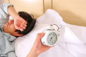 如何睡得更好来帮助我们增肌减脂？这4个科学的方法给到你图片