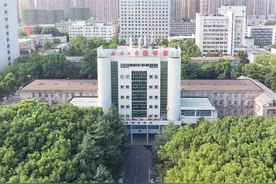 学生分数不高想学医，有哪些专科类医学院可供选择？低分生必看图片