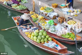 泰国清迈，餐厅贴告示“不欢迎中国顾客”的背后图片