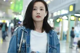 今年火了一种穿法，叫“安全裤外穿”，时髦又洋气，明星都上头了图片