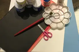 儿童创意美术：撕贴画-小船的旅行图片