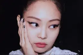 Jennie金智妮，又是一个可甜可飒的小姐姐图片
