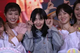 被嘲“脑子有问题”的郑爽，这里出了问题！养女儿的家长不要再犯图片