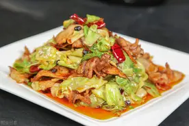 炒猪肉时，先放盐还是先放生抽？这一点没搞懂，难怪猪肉又老又柴图片