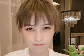 厉娜再爆06超女重聚细节，许飞秒变心机女，为了炒热度毫无底线图片
