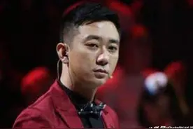 王自健成过去式，李诞身价过亿抱娇妻，最帅最有才的赖宝哪去了？图片