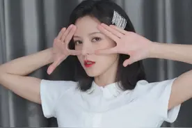 拍一天戏换了N次唇色后，张予曦的果冻唇怎么还在线呢？图片