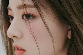 ITZY韩系少女美妆画报写真，精致的容颜，真是惊艳到我了图片