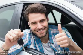 全球最大租车公司赫兹破产，欠债高达190亿美元，66万车被拍卖图片