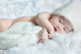 为什么一定要刚出生的婴儿哭图片