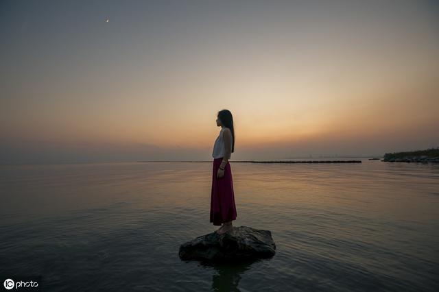 性格独立,知性,不矫情的星座女,她们是新时代女性的代表(给人感觉很