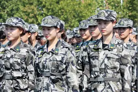 “阅兵式”英文怎么说？国庆节的相关表达全在这图片