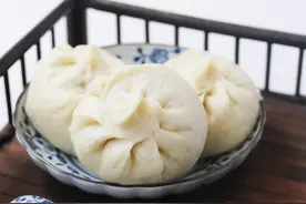 可别再把包子放冰箱里冷藏了，这样做，放1个月都像新出笼一样图片