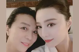 范冰冰范丞丞为母亲过节，姐弟两好有默契，果然是亲姐弟两个图片