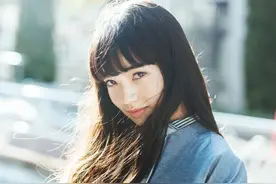 日本摄影师镜头下的滨田英明镜头里的小松菜奈图片