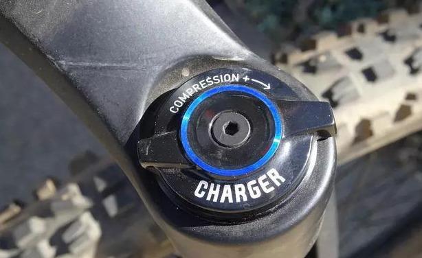 四款性价比爆表的Trail前叉，谁更胜一筹？