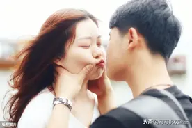 第一次和男朋友同居是什么感受？三个女大学生说出了心底的小秘密图片