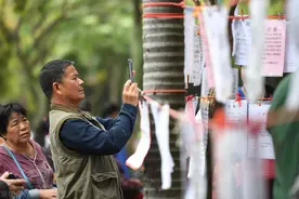 农村俗语“儿子像娘，金砖砌墙，女儿像爹，翻穿皮袄子”，为啥？图片