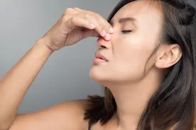 鼻子干燥出血，重在保湿图片