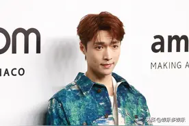 带酒窝的张艺兴是你的男神吗，你又是他的粉丝吗？图片