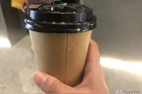 爱用一次性纸杯喝热饮？15分钟就有几万个塑料颗粒，进入体内图片