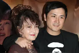 李泳豪分手杨思琦九年未婚，怕丑要女孩倒追，施明担心儿子变光棍图片