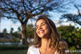 人的烦恼大都来自内心的执着，如何化解，智慧的人会选择这些方法图片