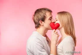 一个女人是不是真心爱你，“一吻见真情”，接吻一次就知道图片