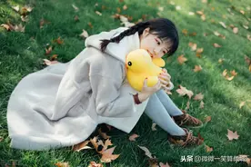 舔狗女孩自述：我不仅要等他，还要把我的第一次给他，把我给他图片