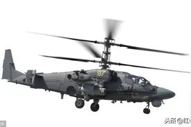 武装直升机中的“异类”，卡-52“短吻鳄”图片
