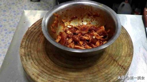厨师长做一道“粉蒸肉”，原来腌肉有技巧，详细教程让你一学就会