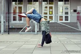 男孩学什么舞更适合？推荐四种舞蹈，让家里的男孩更加有气质图片