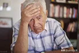 长辈一到傍晚就情绪失控？可能是跟这种病有关系图片