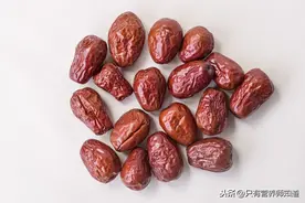 天天喝红枣枸杞泡水，对身体有什么好处吗？图片