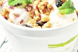 棉花糖也能玩出新花样，加1瓶牛奶，煮一煮，冻一冻，细腻嫩滑图片