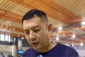 辽篮3消息，巩晓彬盛赞高诗岩，俱乐部辟谣新球衣，引援或老熟人图片