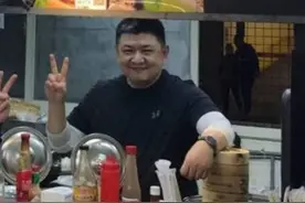 林志颖哥哥夜市卖肠粉，生意惨淡月入仅1万，不愿弟弟打广告图片