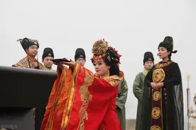 汉武帝继位后兴办儒学，遭遇了最强对手，其祖母窦太后很厉害图片