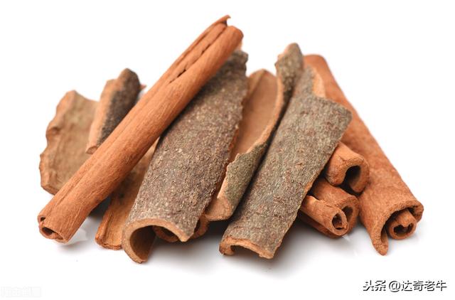 熬制黑糖膏：偷加一味中药，不仅延长保质期，诱钓鲤鱼更有效