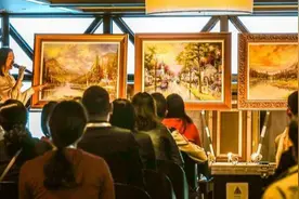 国际名画拍卖，4万美金无人竞拍，中国阿姨880美金一举拿三图片