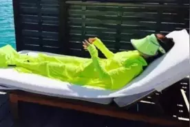 33岁女星成新晋“合影杀手”！不怕晒黑怕晒老，夜跑都戴防晒帽？图片