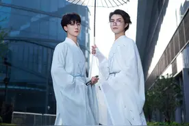 白菜宋制圆领汉服，款式简洁刺绣精细，男女均可飘然若仙图片