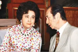 何婉鸿私生子追讨何鸿燊20亿股息未果登报传讯，兄妹恩怨至今难了图片