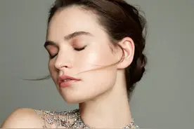 《极盗车神》英伦美女Lily James图片