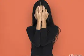 广东一位7岁女孩在商场偷东西，她的妈妈是这样做的图片