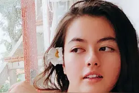 如春花开美少女，中美混血儿美人鱼MaganHoff图片